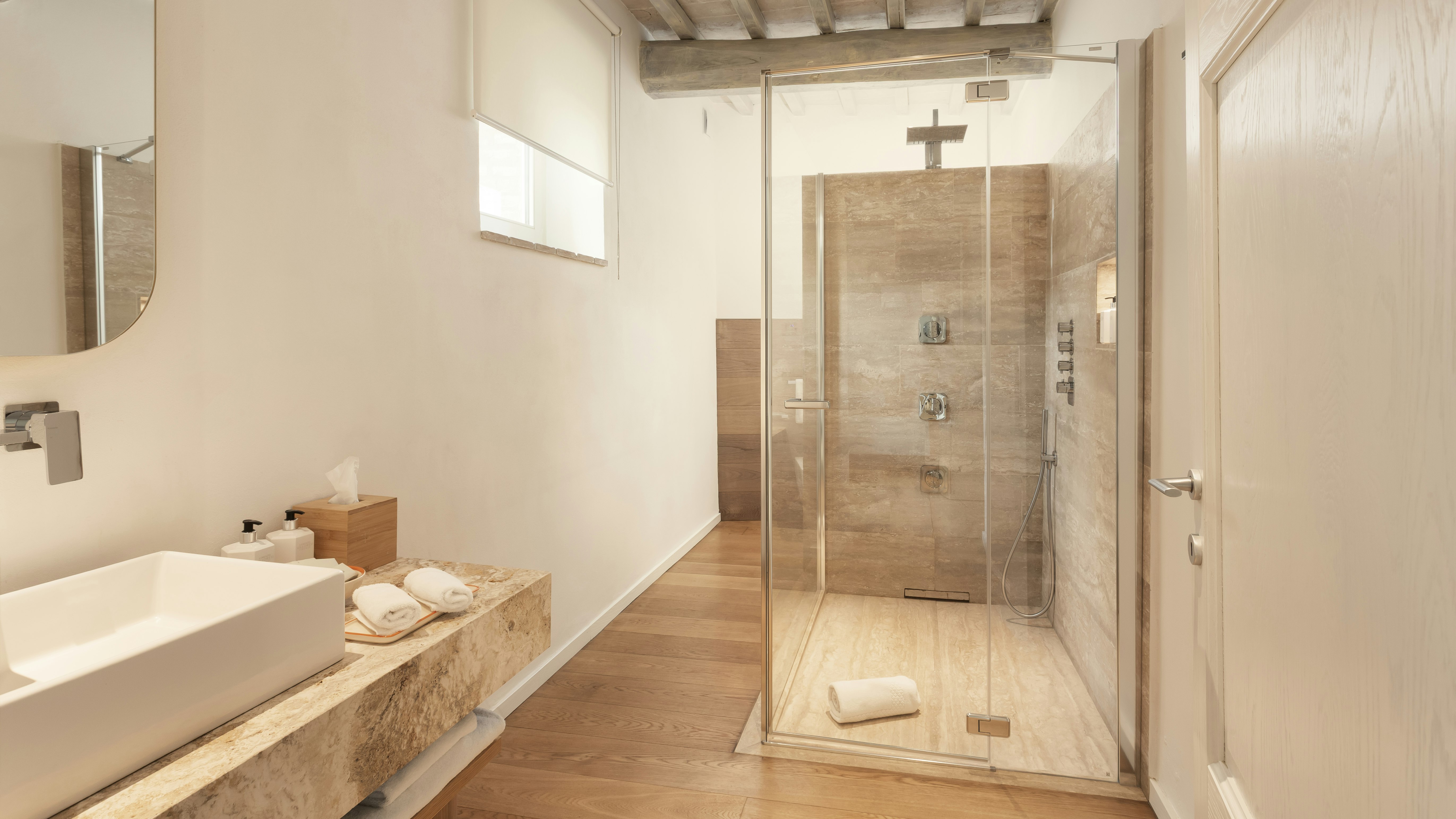 Premier Garden - Bathroom