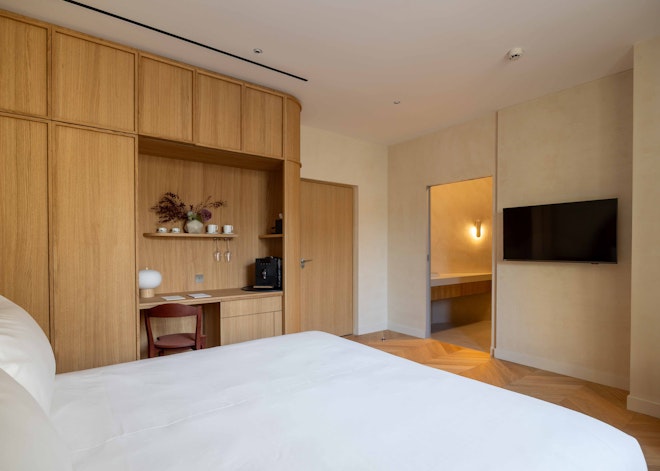 Superior - Bedroom