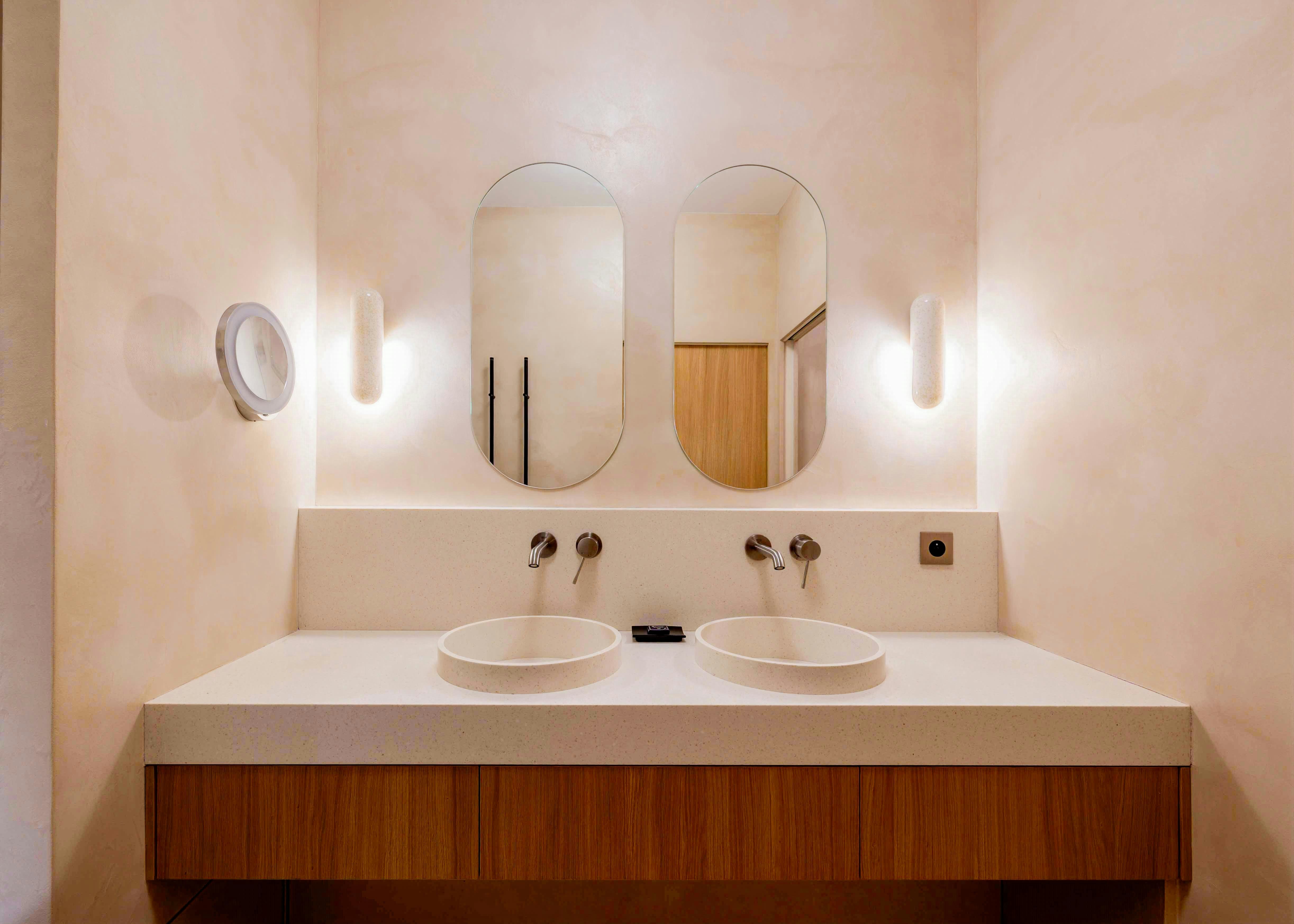 Executive - Bathroom