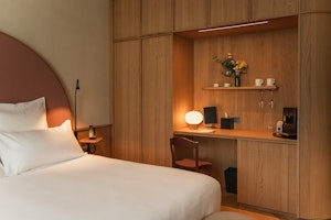 Superior - Bedroom