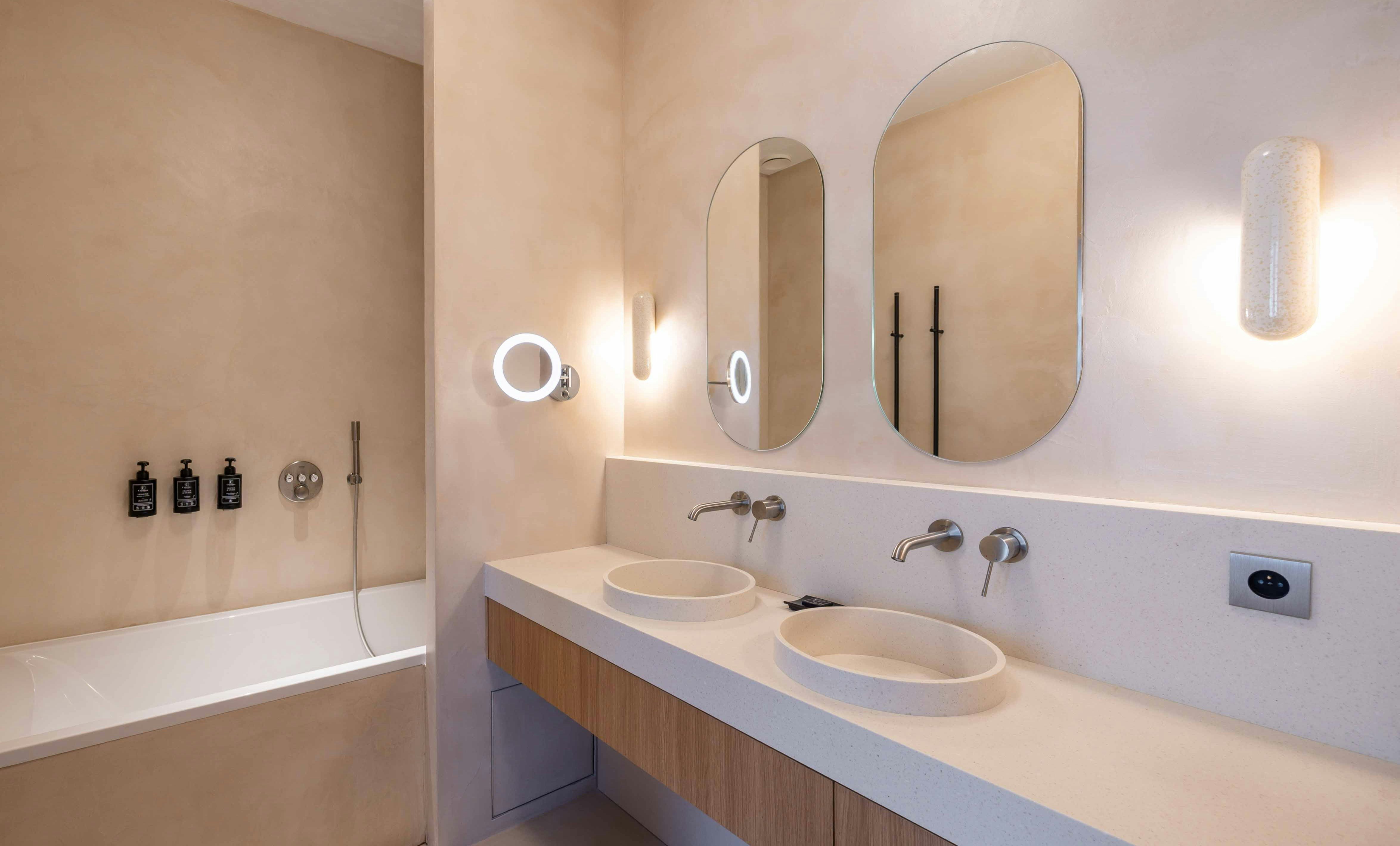 Executive - Bathroom