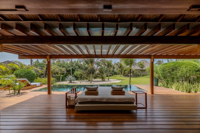 Pool Master Suite - Deck