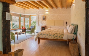 Tranquil Family Cottage - Bedroom