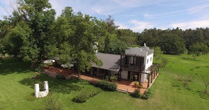 Casco Family Room - Exterior