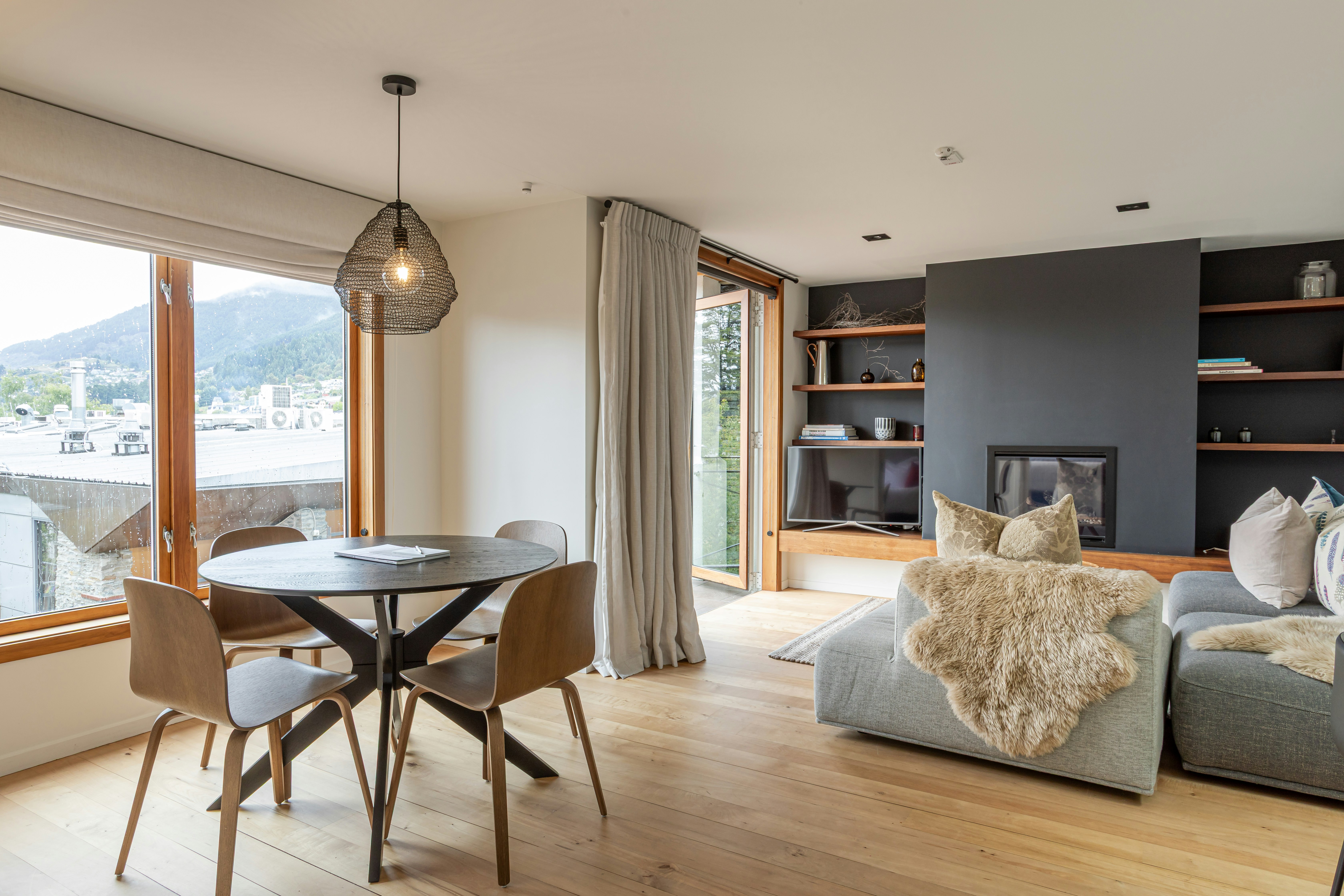 Spire Deluxe Apartment - Living Area