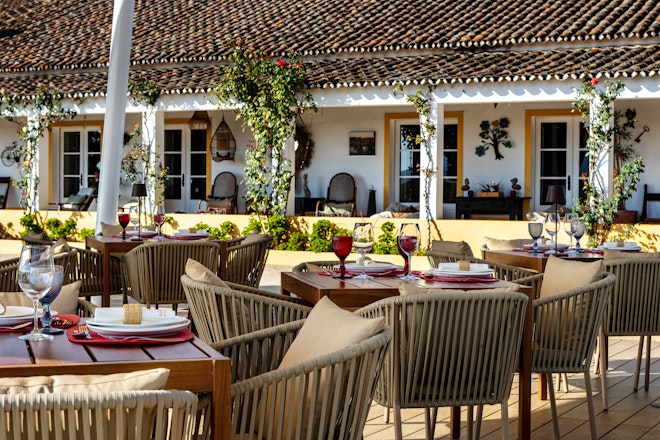 Terrace Lounge