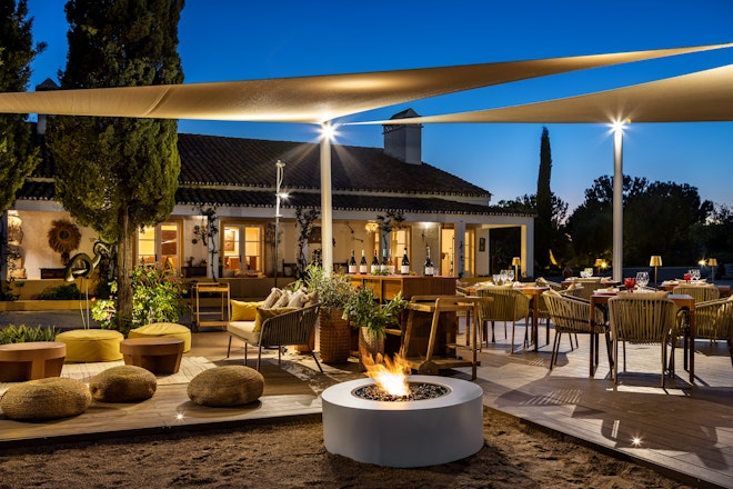 Terrace Lounge