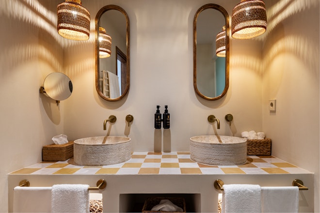 Vineyard Villa - Bathroom