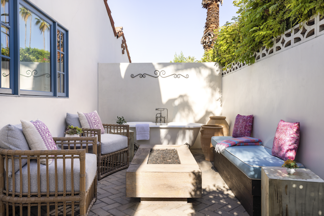 San Jacinto Villa - Back Patio