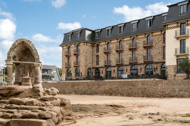 Castel Beau Site