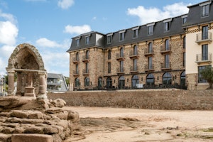 Castel Beau Site