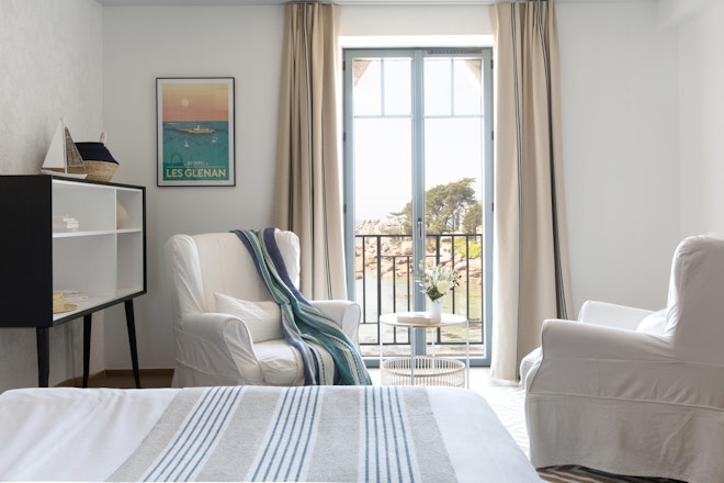 Deluxe - Bedroom