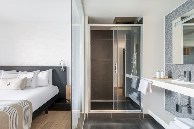 Premium Sea View - Bathroom