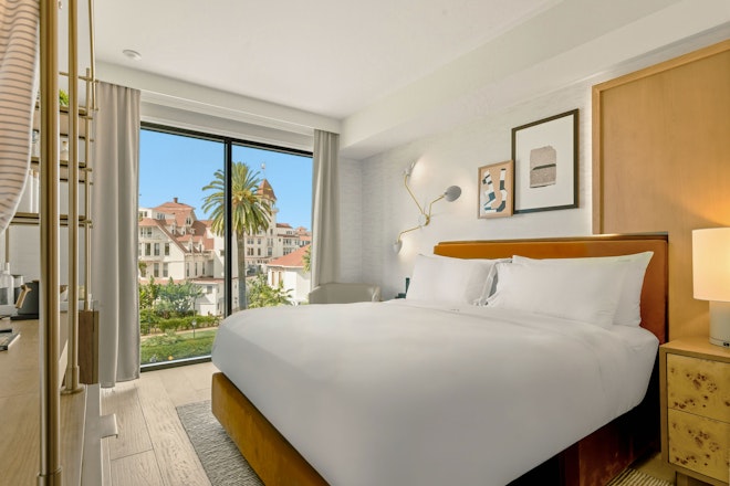 Premium King - Bedroom