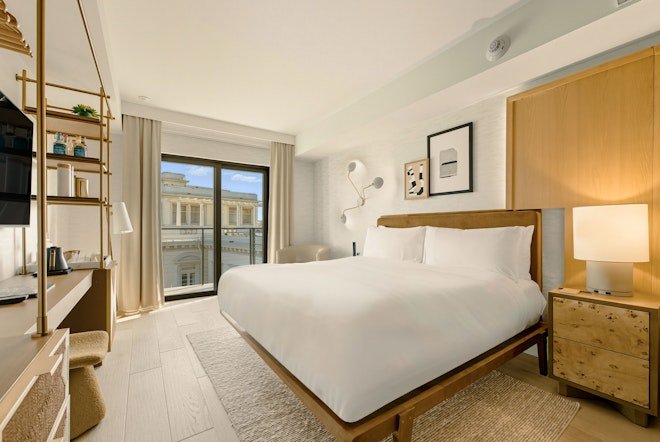 Premium King - Bedroom