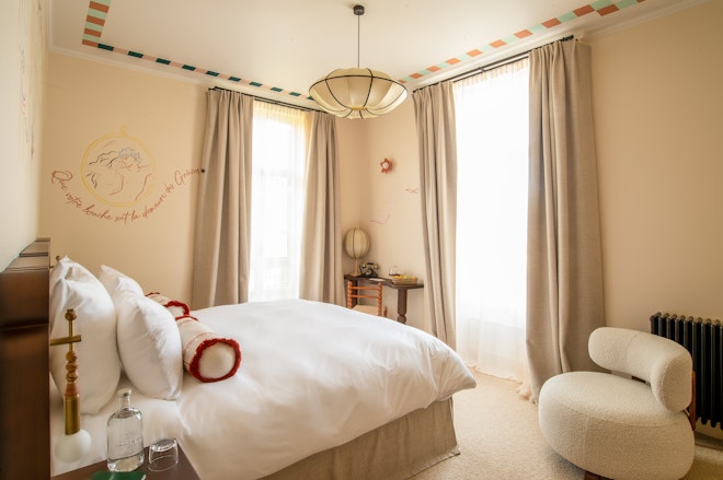 Palette Room - Bedroom