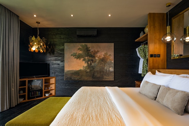 Premium Studio Cabin - Bedroom