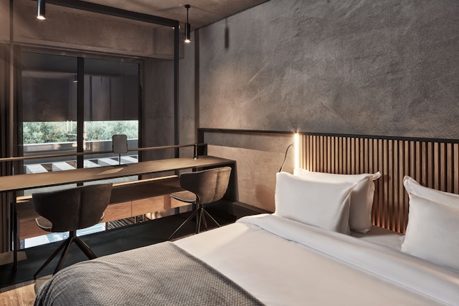 Signature Suite with Two Pools - Bedroom