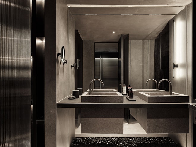 The Sanctum - Bathroom