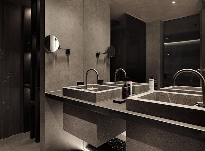 The Sanctum - Bathroom
