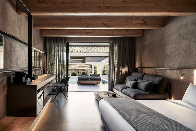 Elegance Suite with Pool - Bedroom