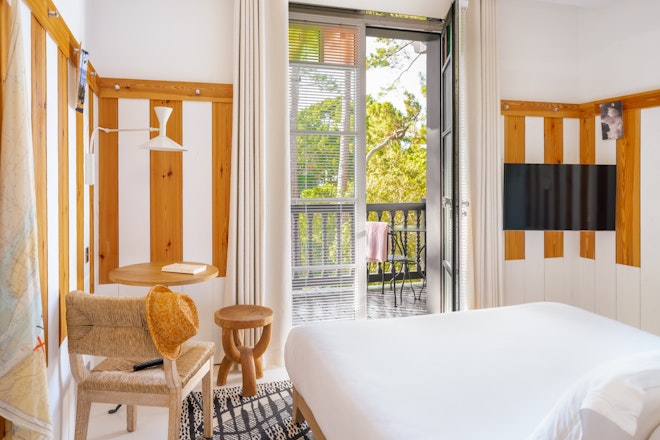 Deluxe Room - Bedroom