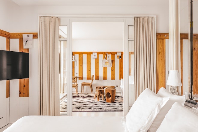 Suite - Bedroom