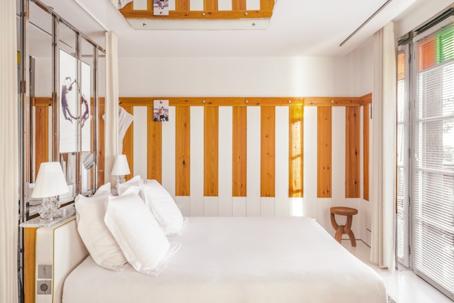 Deluxe Room - Bedroom