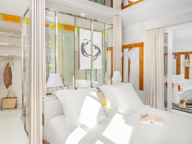 Suite - Bedroom
