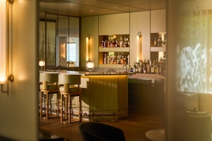 Alex Bar