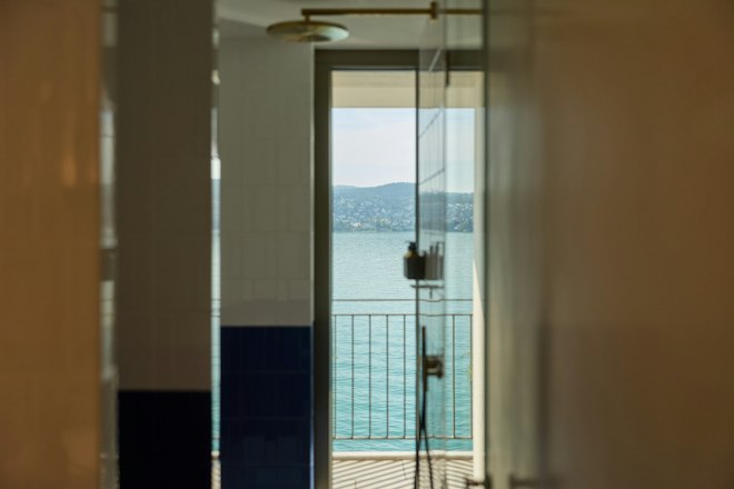 Panorama Junior Suite with Balcony - Shower