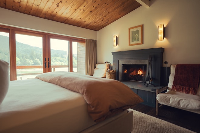 Fireplace King - Bedroom
