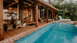 Infinity Pool Oceanfront Suite - Pool
