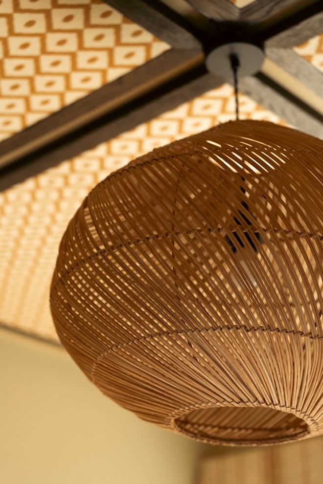 Standard Room Courtyard View Lamp