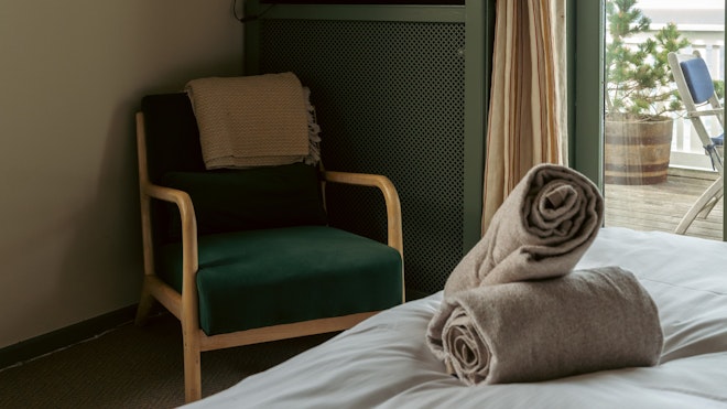 Deluxe with Sea View - Room Details