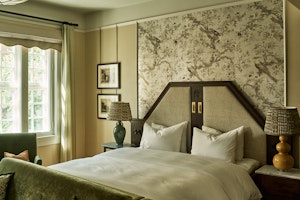 Deluxe - Bedroom