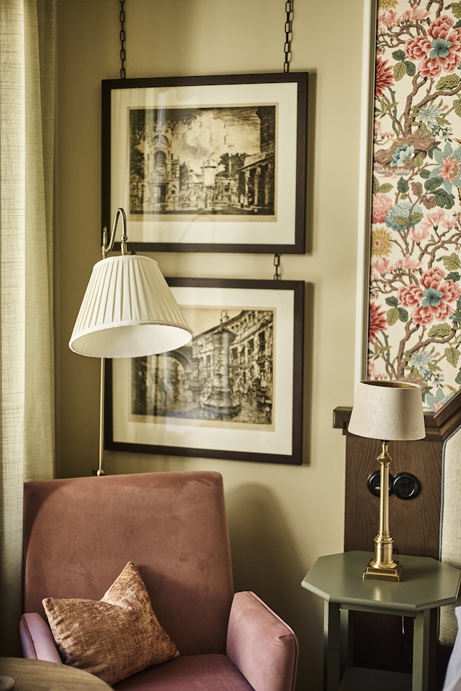 Classic Petite - Room Details