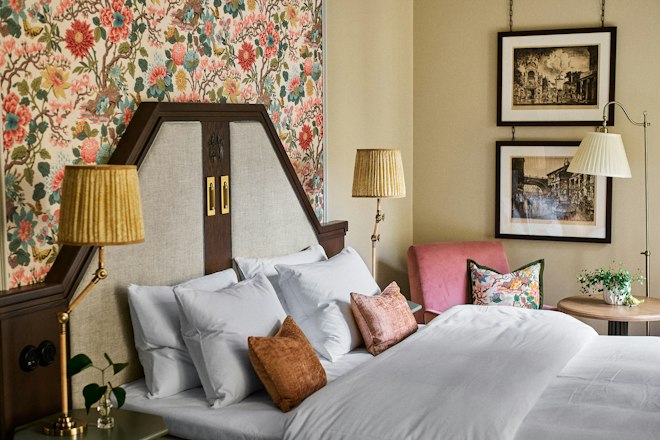 Classic Room - Bedroom