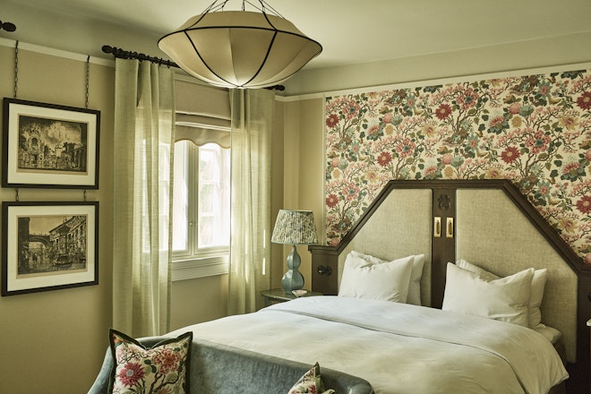 Superior - Bedroom