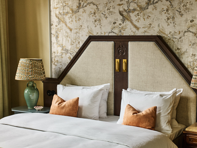 Superior - Bedroom