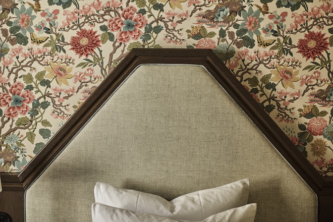 Classic Petite - Bedroom