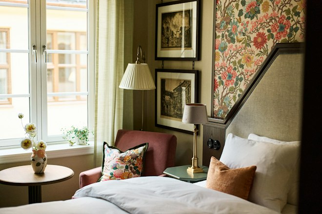 Classic Petite - Bedroom