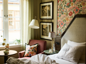 Classic Petite - Bedroom
