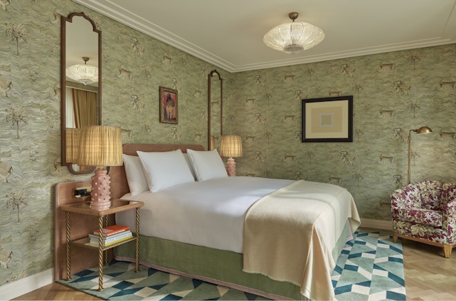 Family Suite - Master Beadroom