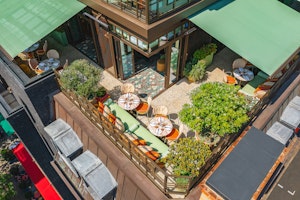 Flute Rooftop Bar