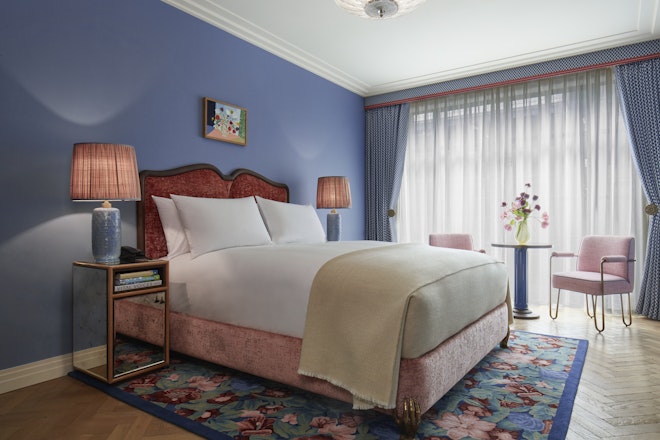Deluxe Room - Bedroom