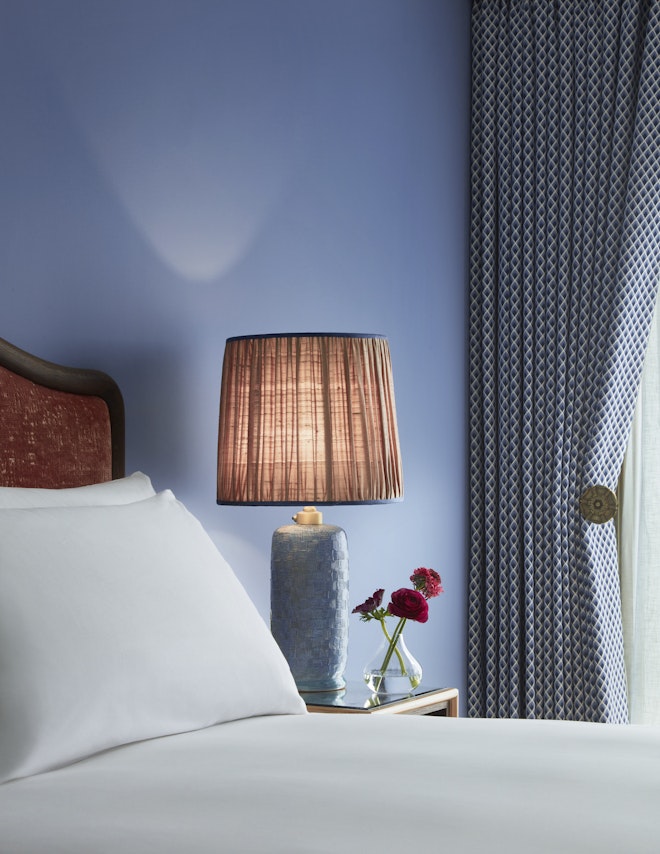 Luxury Room - Bedroom