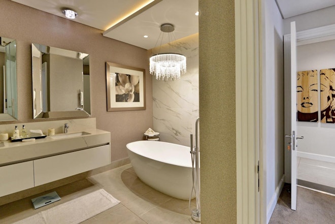 Iconic Penthouse - Bathroom