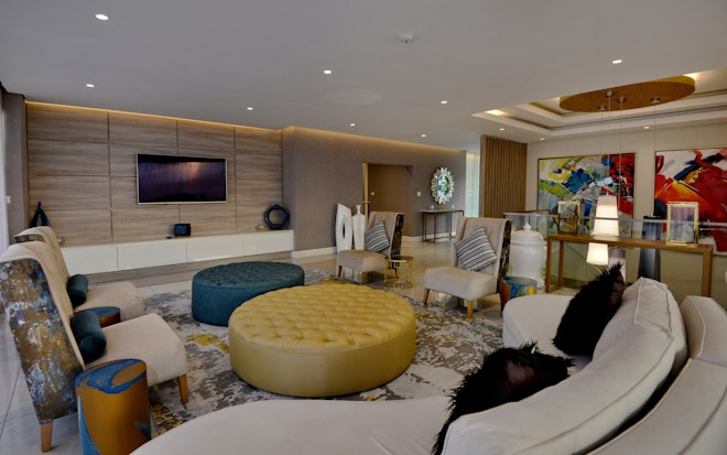 Rockstar Penthouse - Living Area