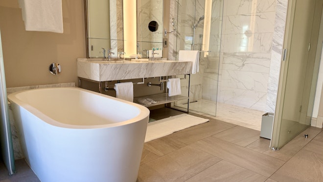Twin Room - Bathroom